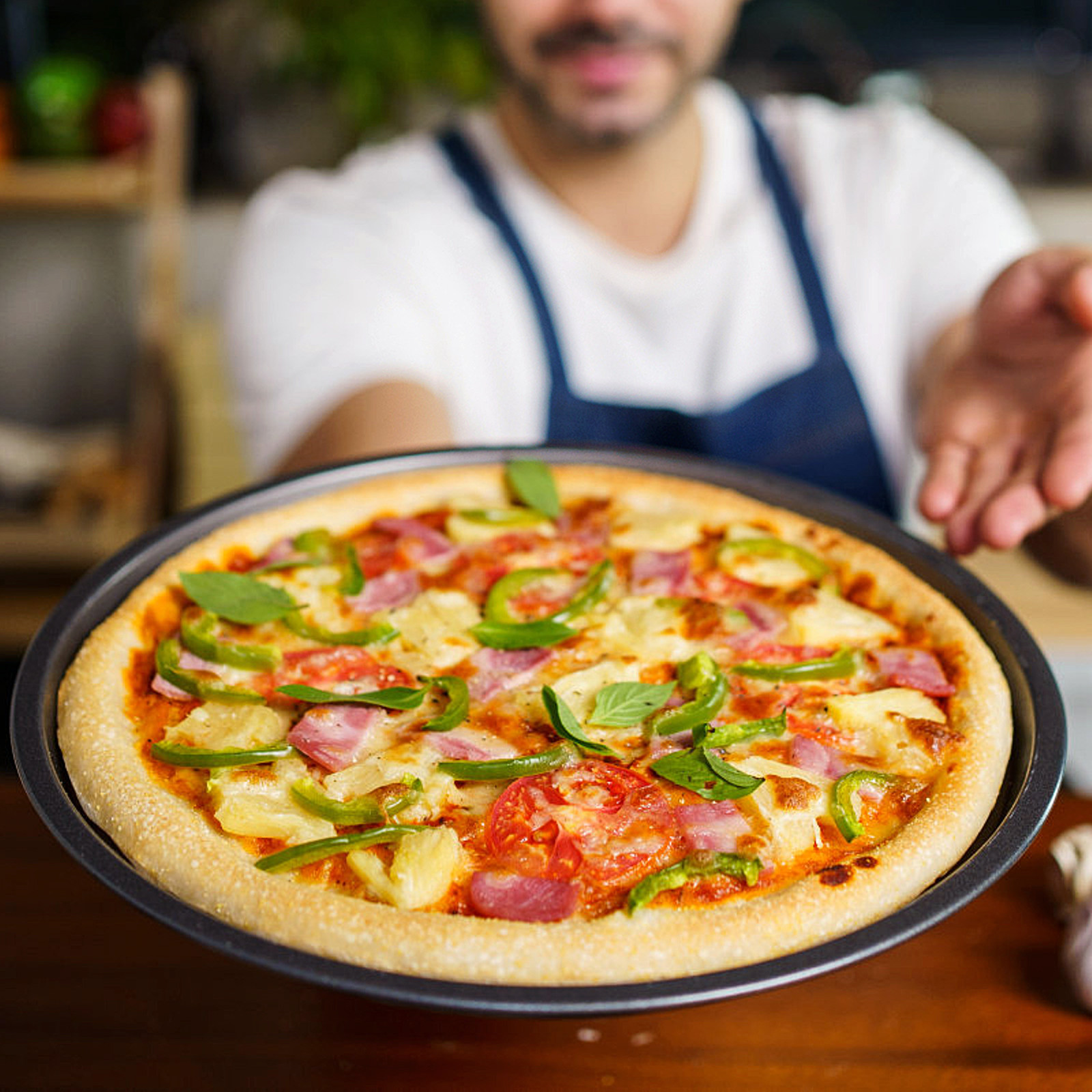Round Nonstick Pizza Pan Carbo - đánh giá và giá Kitchen Bakery